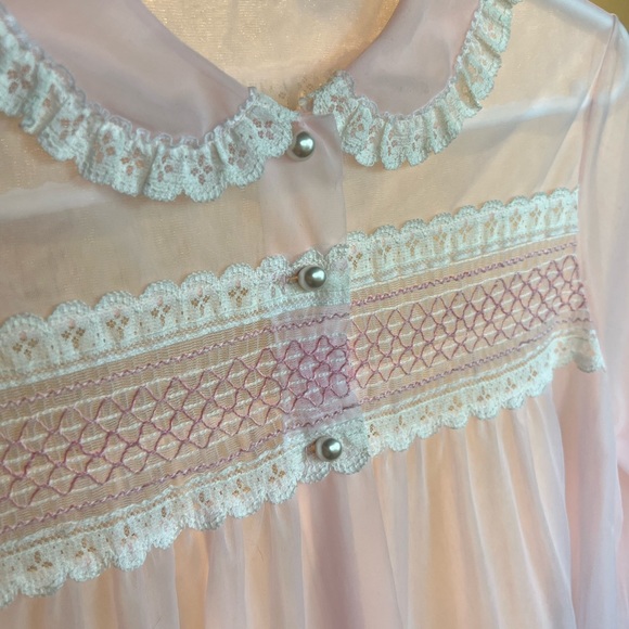 Vintage sheer nightgown 🎀 - Picture 4 of 4